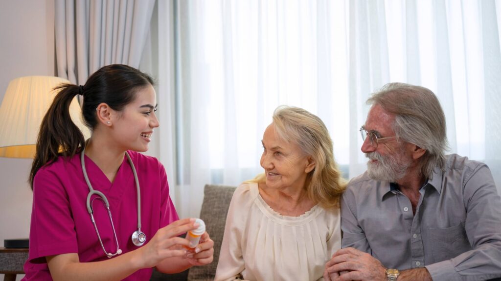 Wie kann man einen Senior vom Umzug in ein Pflegeheim überzeugen?